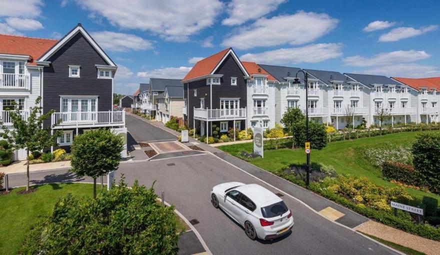Lakeside Lux Bedroom With Parking, M4 Jct 11, Next To Train Station Reading Exterior photo